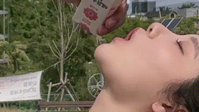 우유받아먹기 챌린지 [쇼츠야동,섹트야동,국산야동,혼딸야동]